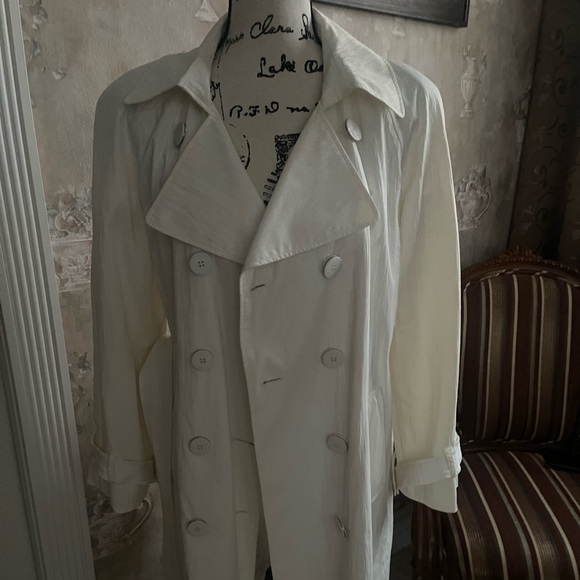 ELLIE TAHARI DOUBLE BREASTED IVORY TRENCH COAT MATCHING WRISTLET - Picture 3 of 8